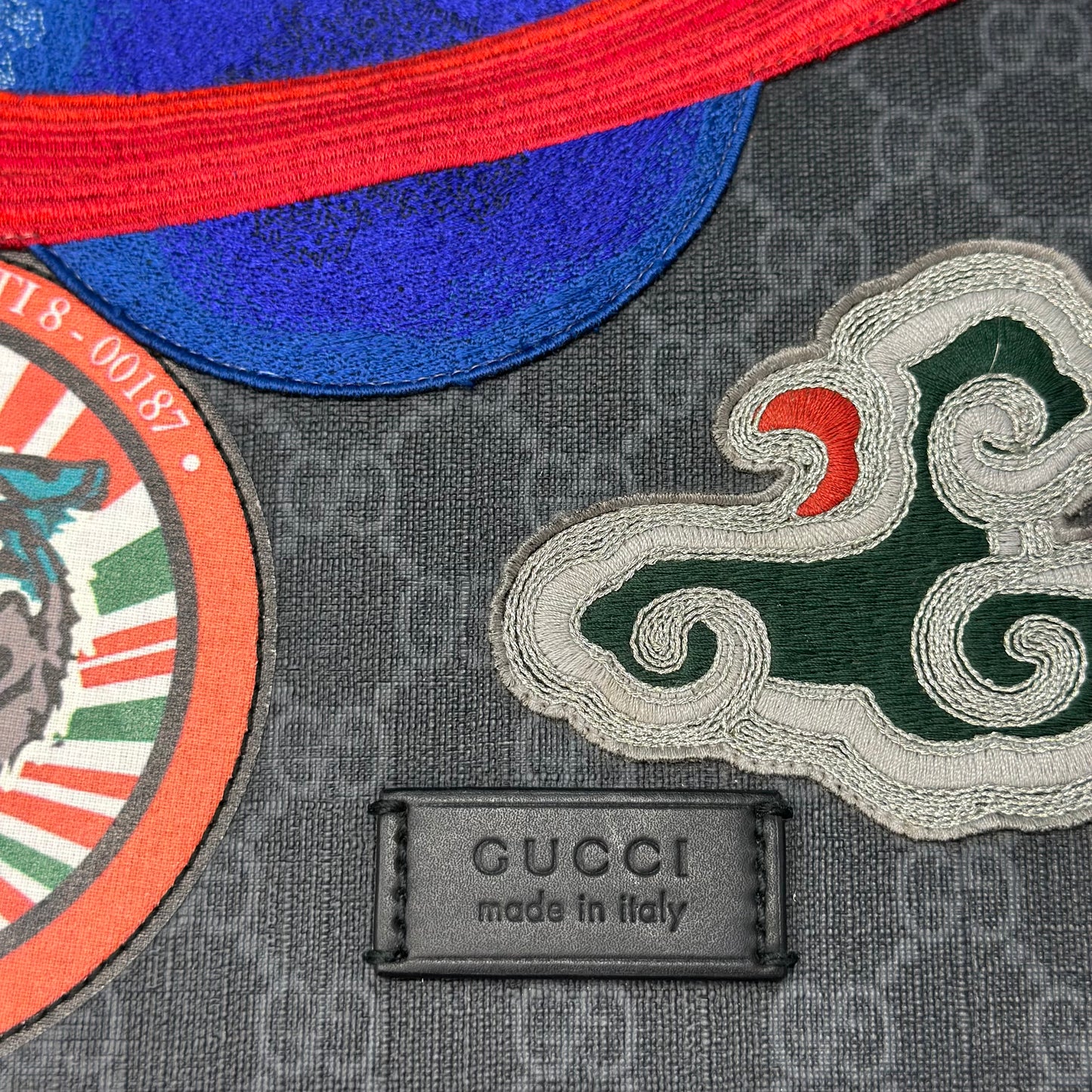 TRACOLLA GUCCI GG SUPREME NIGHT COURIER