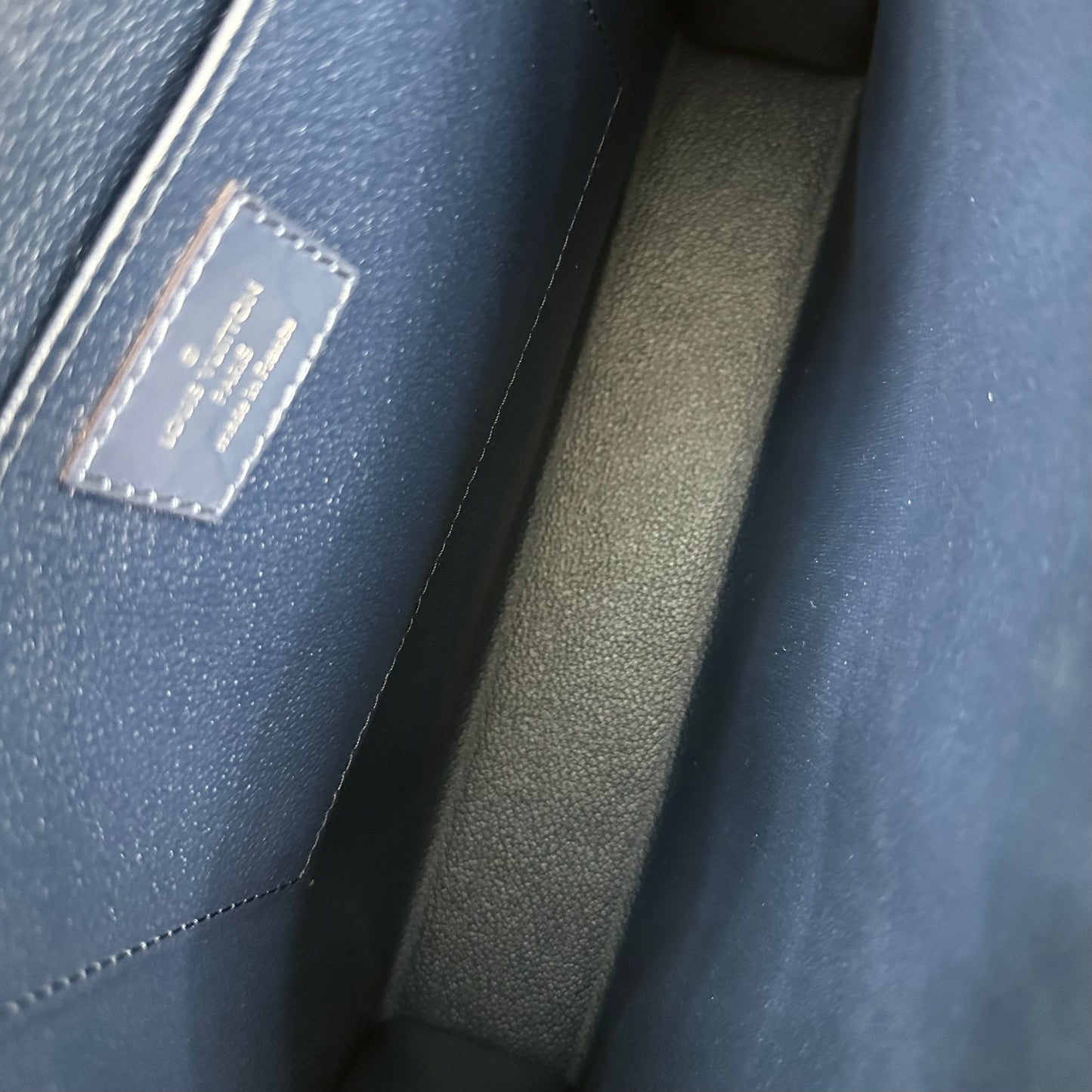 POCHETTE LOUIS VUITTON IN PELLE EPI