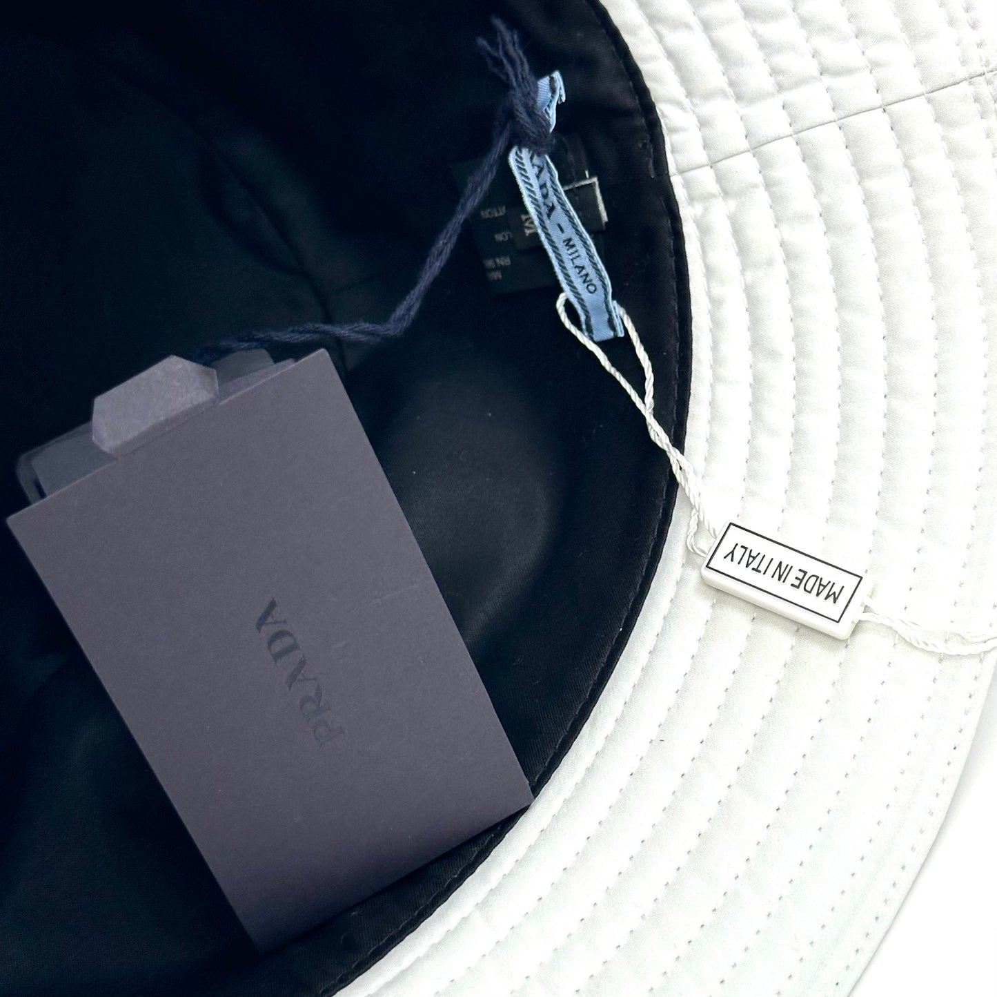 Cappello Prada Bucket