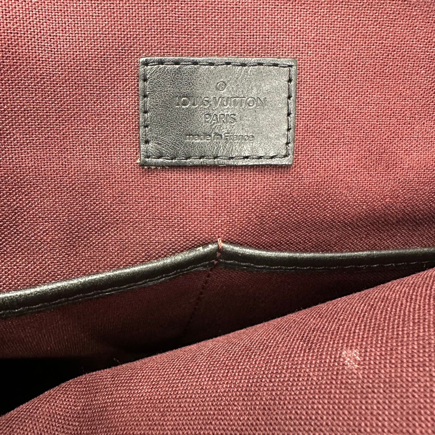 TRACOLLA LOUIS VUITTON MACASSAR BASS MM.
