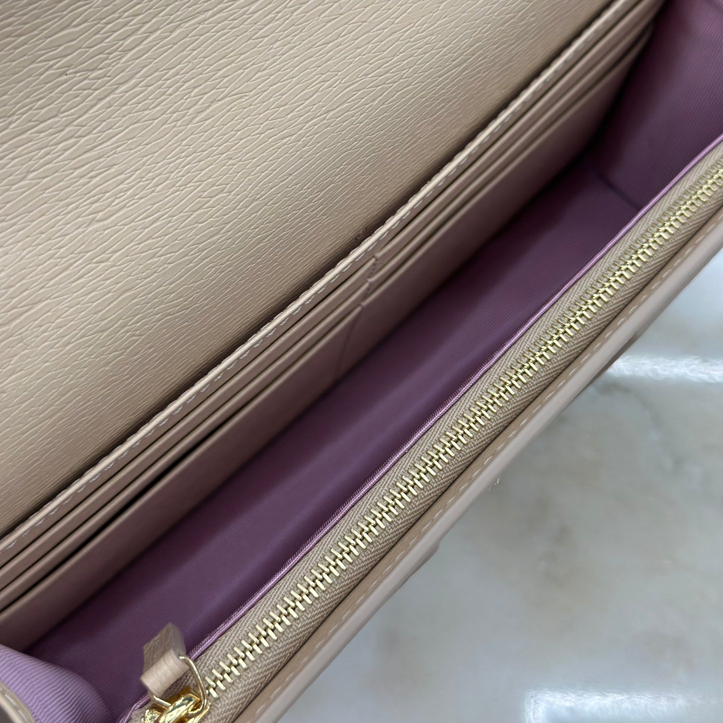 TRACOLLA GUCCI WOC LETTERING