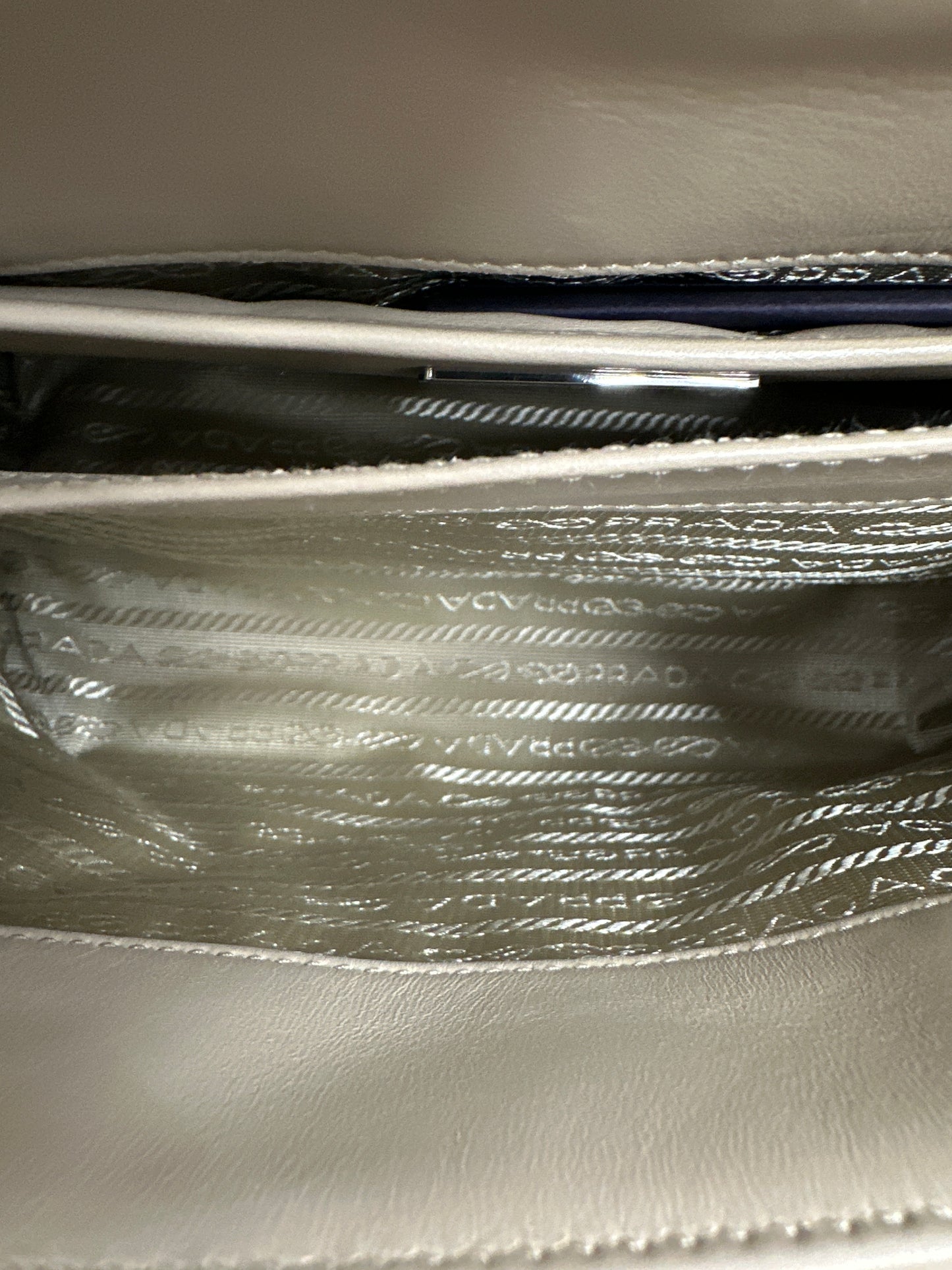 Borsa Prada In Pelle Beige