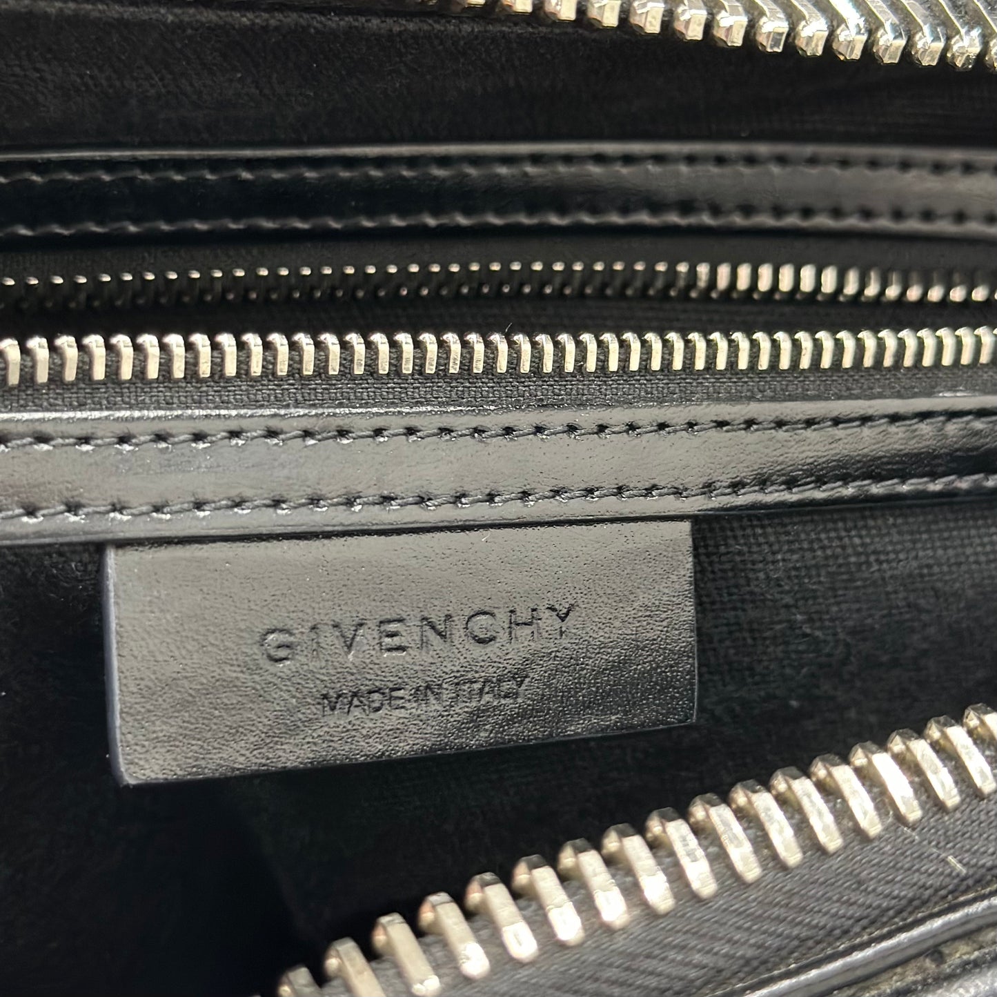 Givenchy Antigona Medium