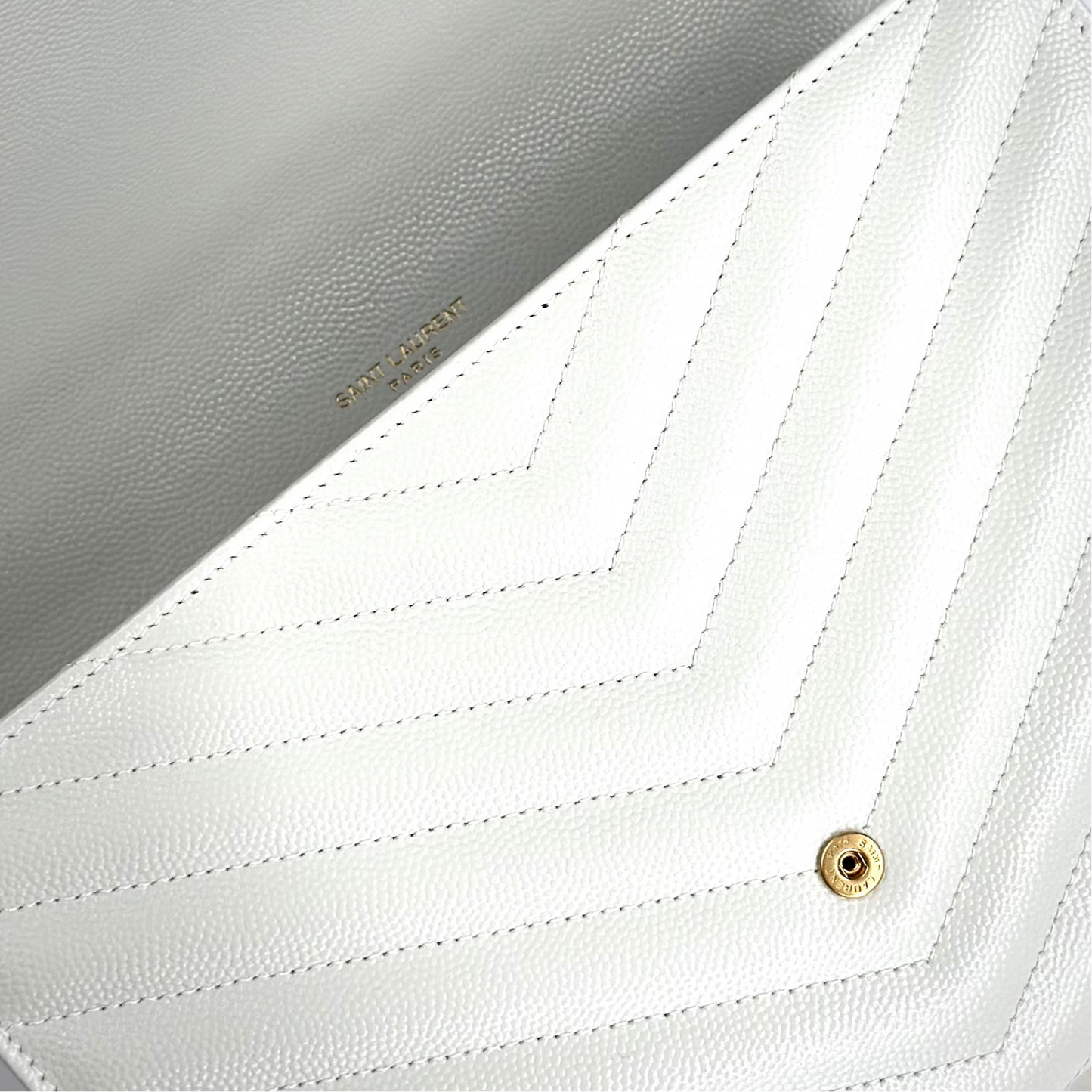 SAINT LAURENT CASSANDRE MATELASSÈ FLAP POUCH