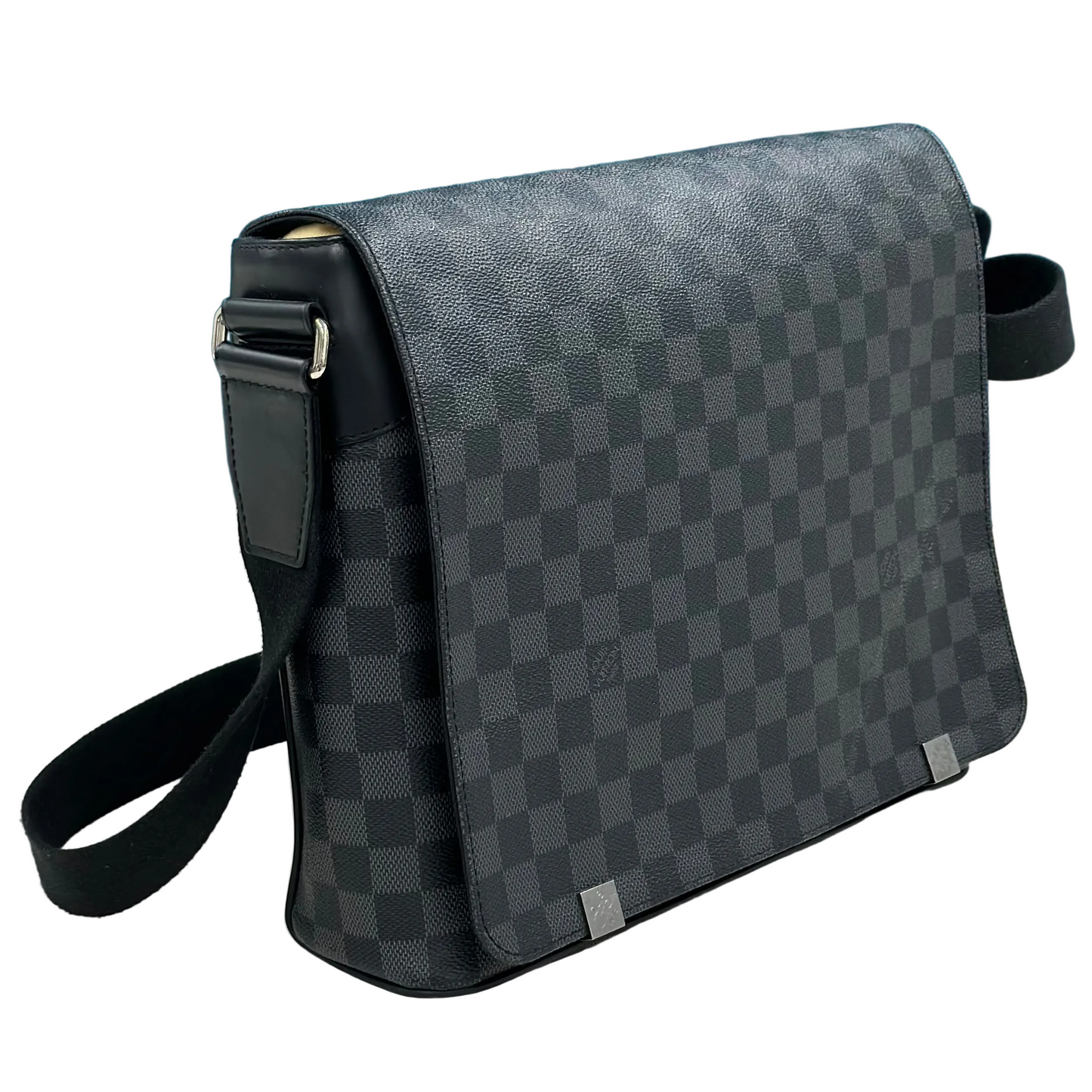 TRACOLLA LOUIS VUITTON DISTRICT