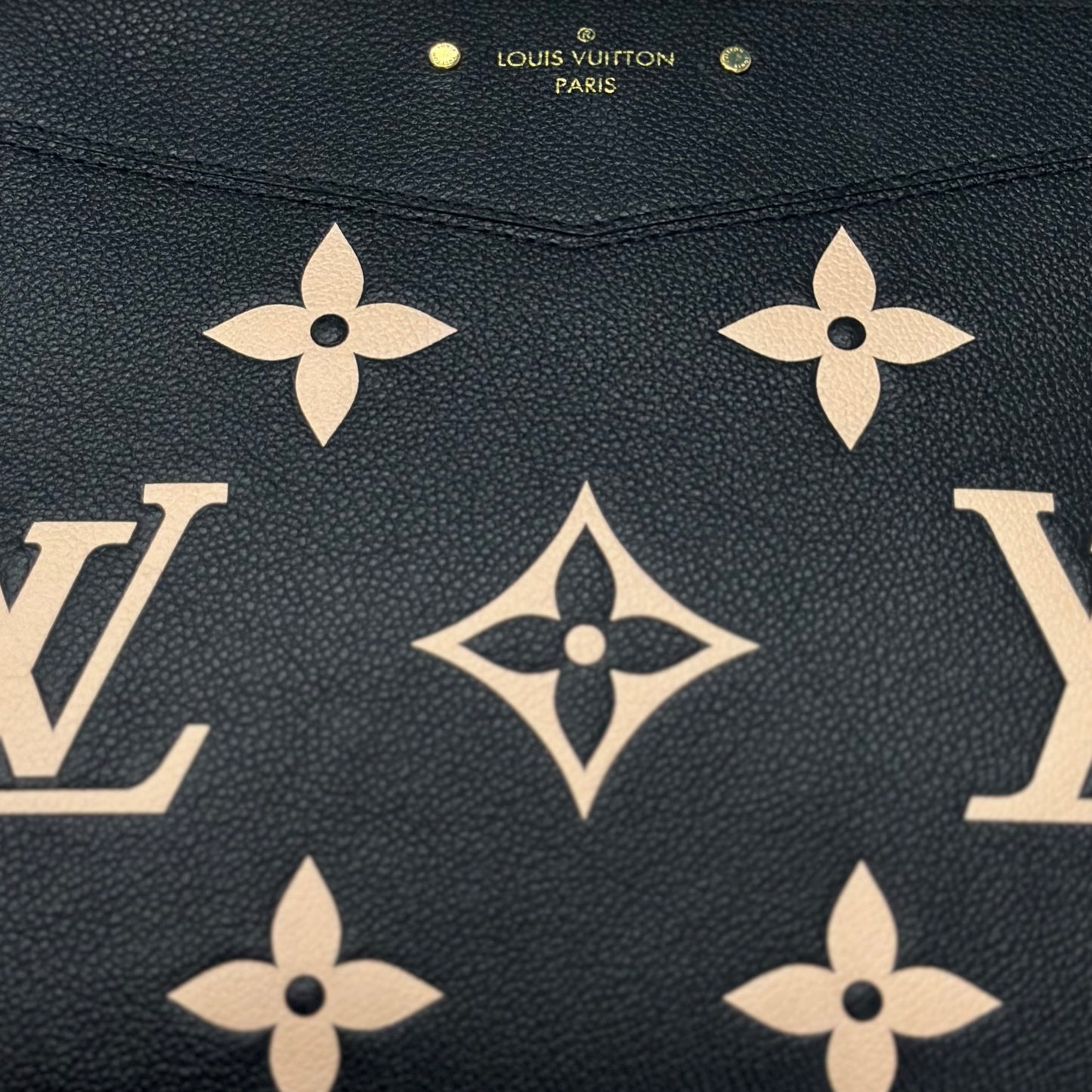 POCHETTE LOUIS VUITTON MONOGRAM