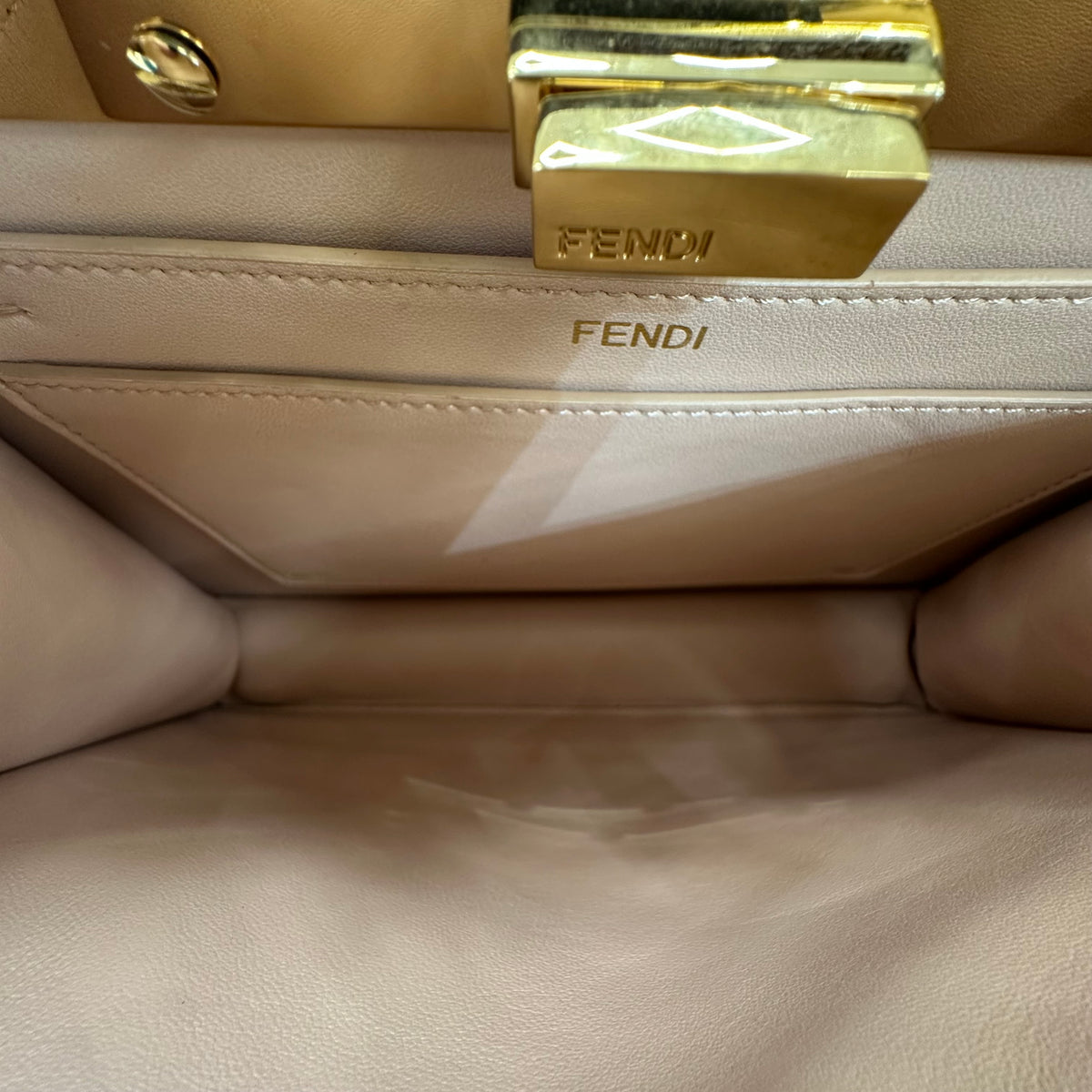 BORSA FENDI PEEKABOO SMALL