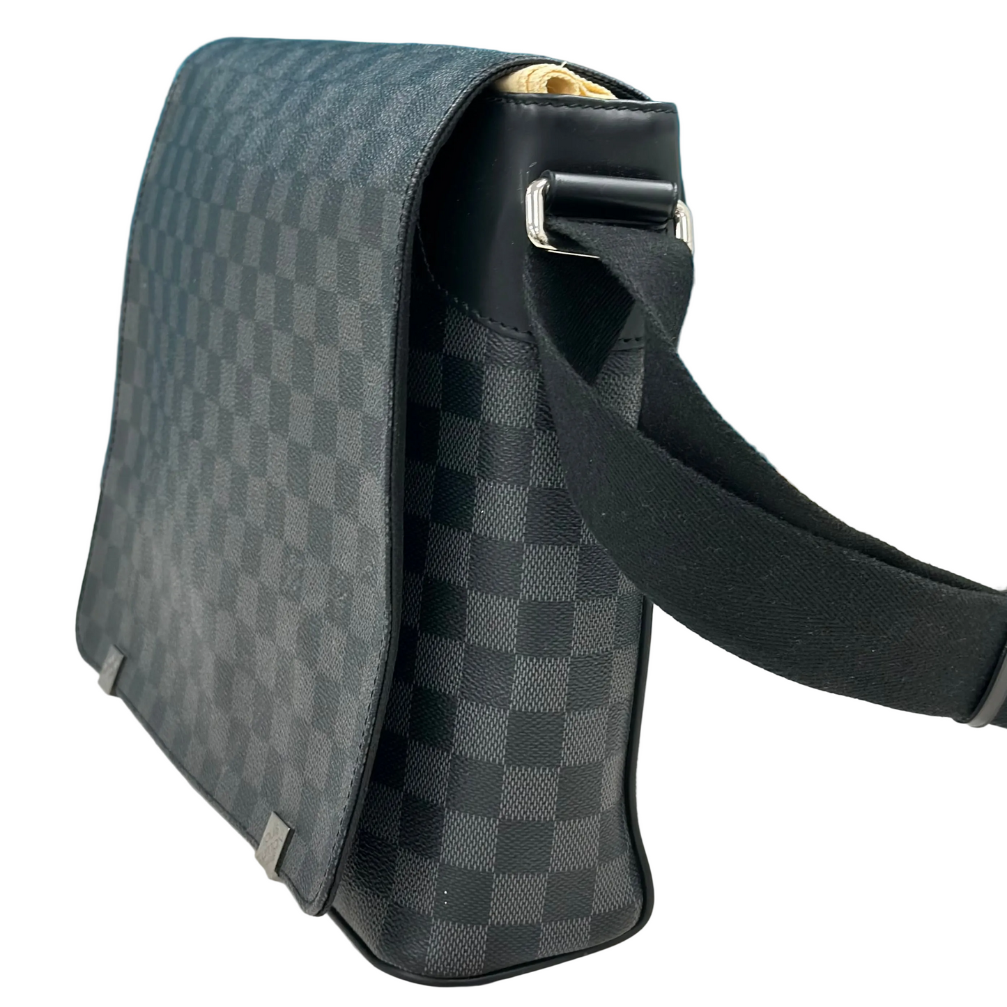 TRACOLLA LOUIS VUITTON DISTRICT