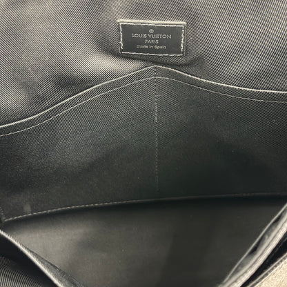 TRACOLLA LOUIS VUITTON DISTRICT