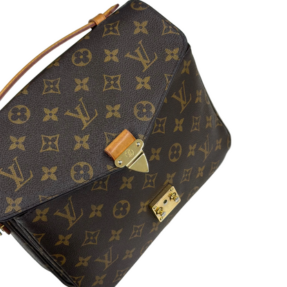 LOUIS VUITTON POCHETTE MÉTIS