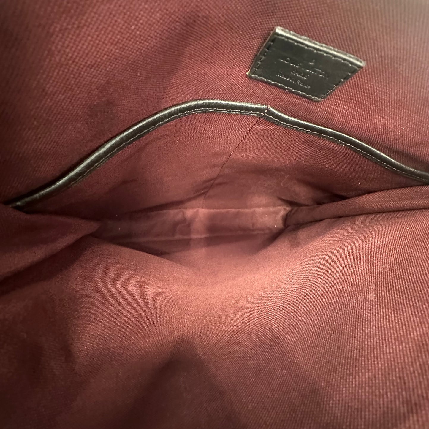 TRACOLLA LOUIS VUITTON MACASSAR BASS MM.