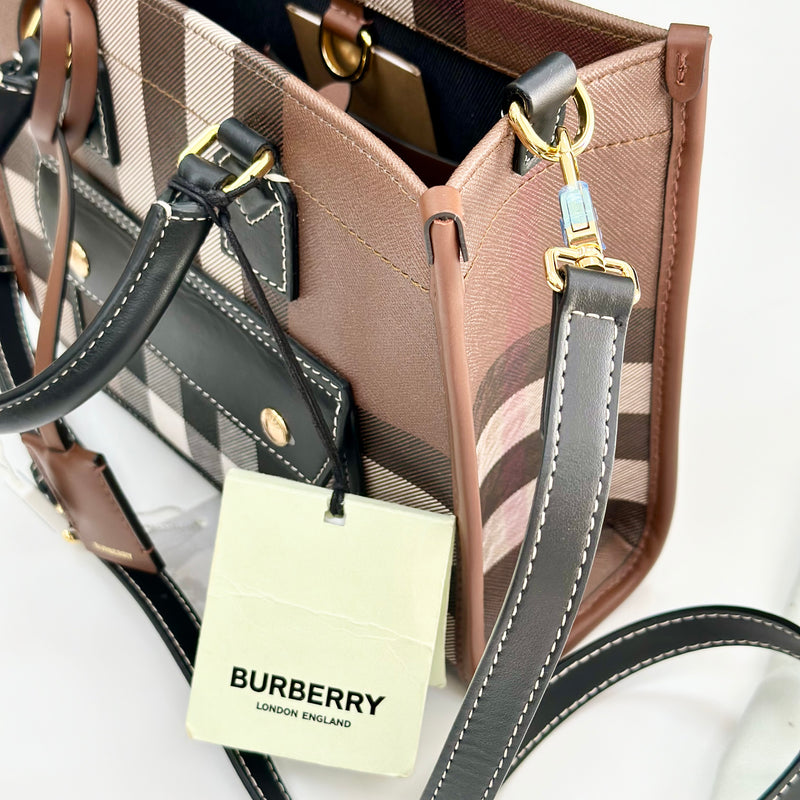 Borsa Burberry Tote Freya in Tela